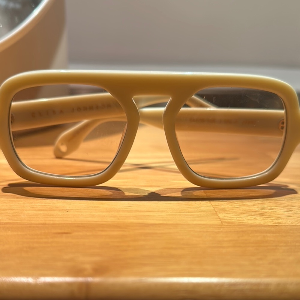ELISA JOHNSON JANE IVORY SUNGLASSES